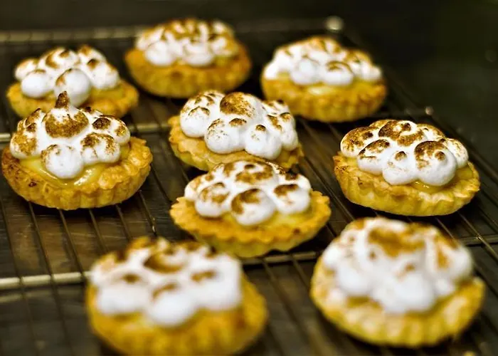 Le Daly's فندق باريس
