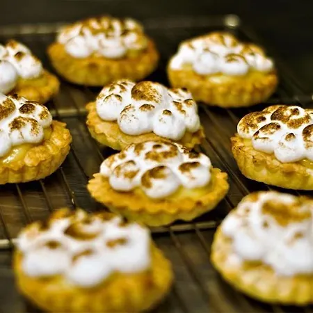 Le Daly's Отель Париж